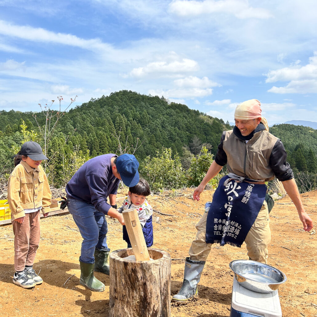 つながる手、育てる森 ― 餅つきが教えてくれること