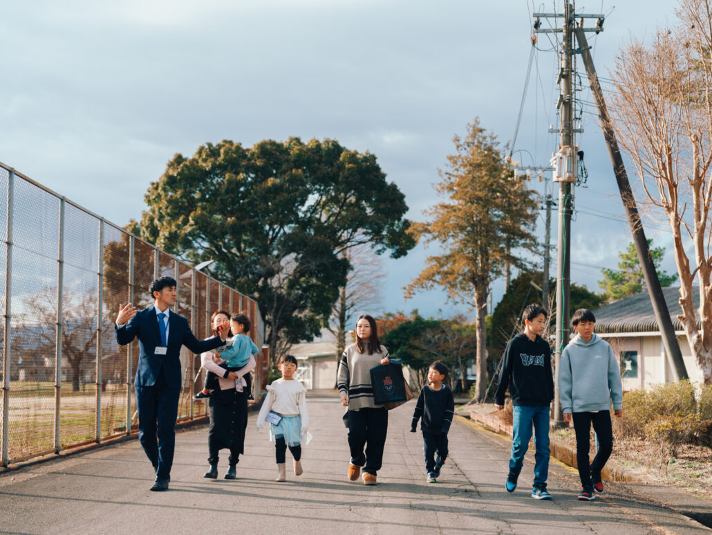 大自然の中で子どもの笑顔が弾ける！あさぎり町「親子移住体験ツアー」を開催しました